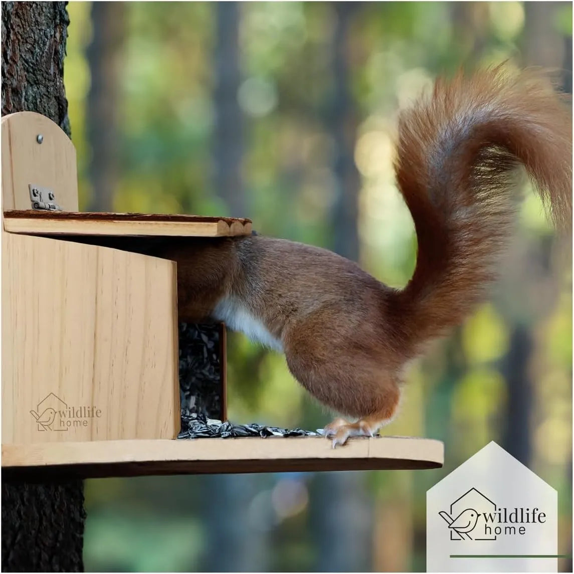 Bathouse Squirrel Feeder Stable Made of Solid Wood with Bark Roof